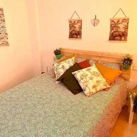 Moderno Junto A La Playa Y El Centro *