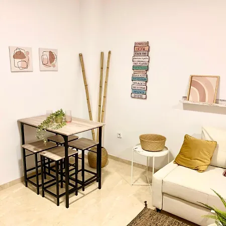 아파트 Moderno Junto A La Playa Y El Centro 푸엔히롤라