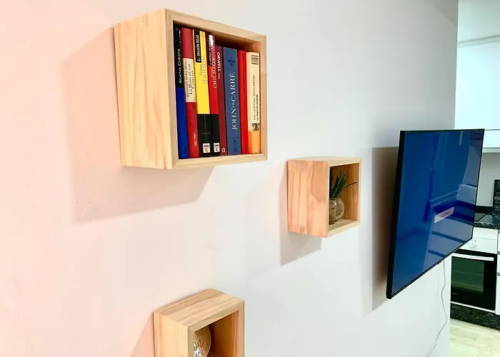 Moderno Junto A La Playa Y El Centro