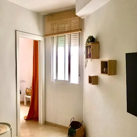 Moderno Junto A La Playa Y El Centro